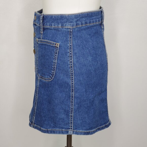 Altar'd State Medium Wash Snap Front A-Line Mini Jean Skirt Size XS - Picture 4 of 10